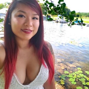 Meet your Posher, Crystal